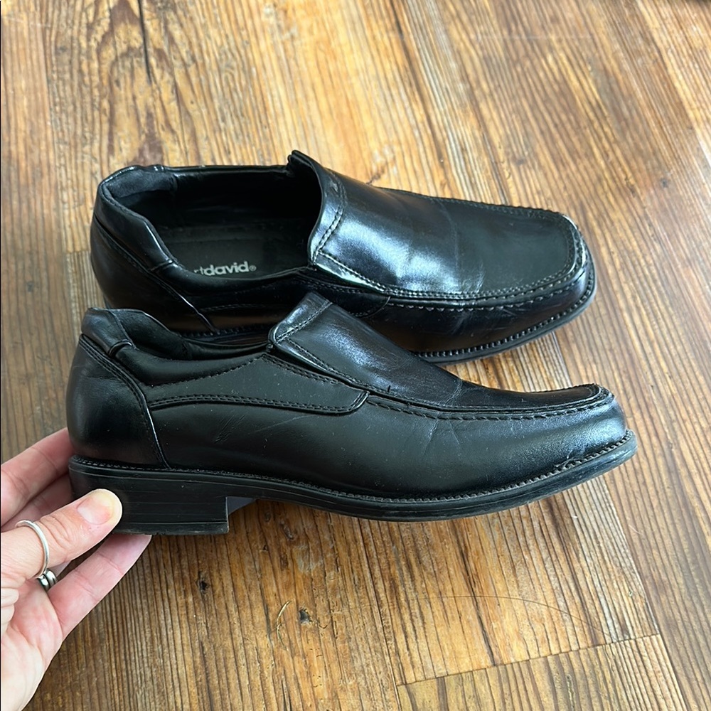 Boys 4 Black Leather Slip-On Loafers